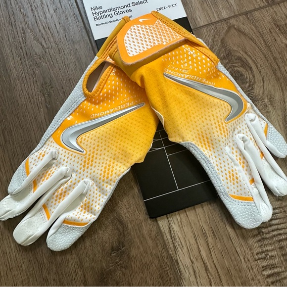 NWT! Nike Women’s Softball Batting Gloves, Hyperdiamond Select, Yellow, Small - Picture 2 of 7
